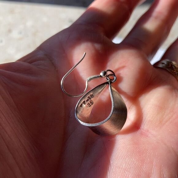 925 Mexican Silver Essential teardrop hook drop Earrings 1 1/2” long - Picture 7 of 8